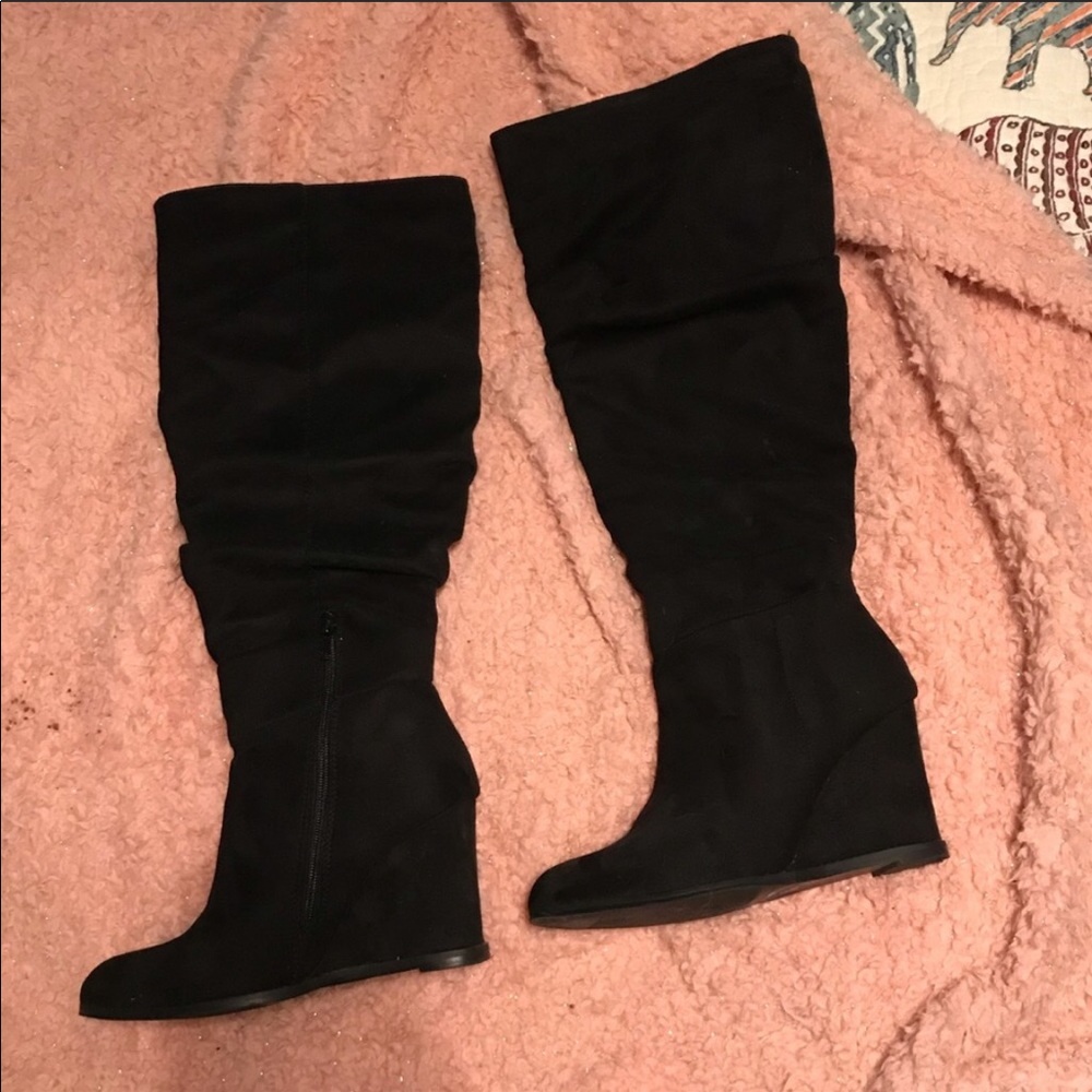 Black suede boots